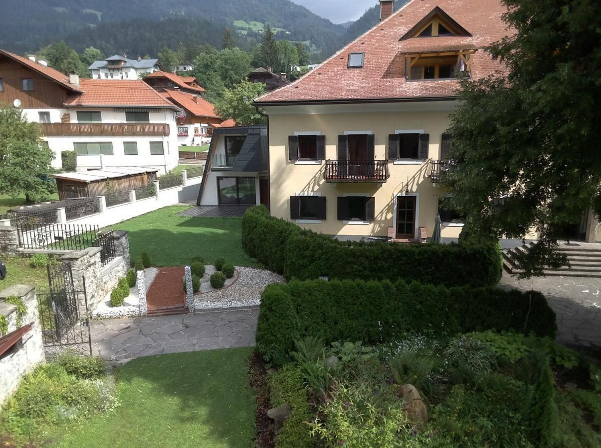 Garten- & Loggia-Appartement Herrenhaus Dellach im Drautal Экстерьер фото